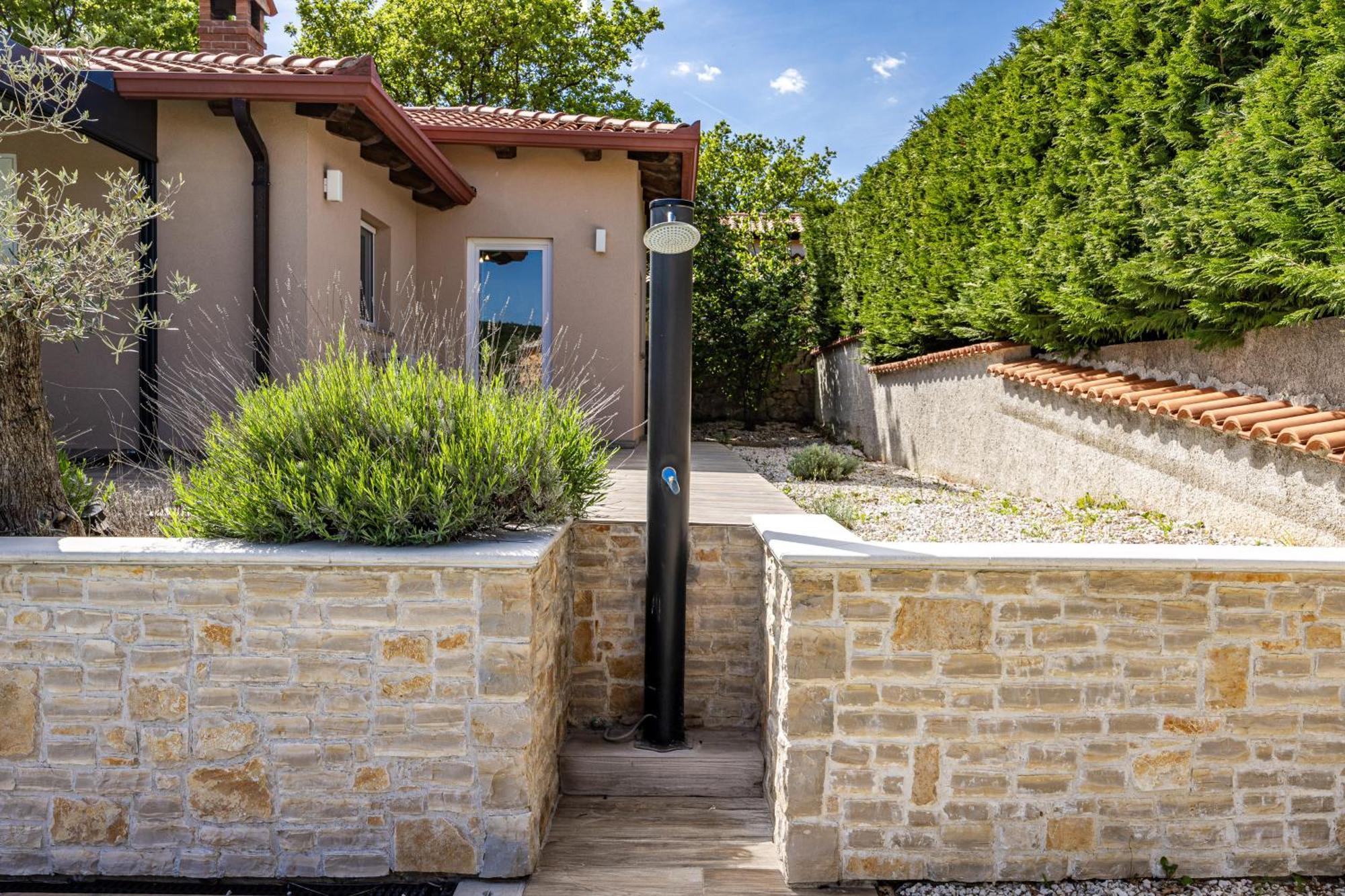 Krasna Kuca Villa Labin  Luaran gambar
